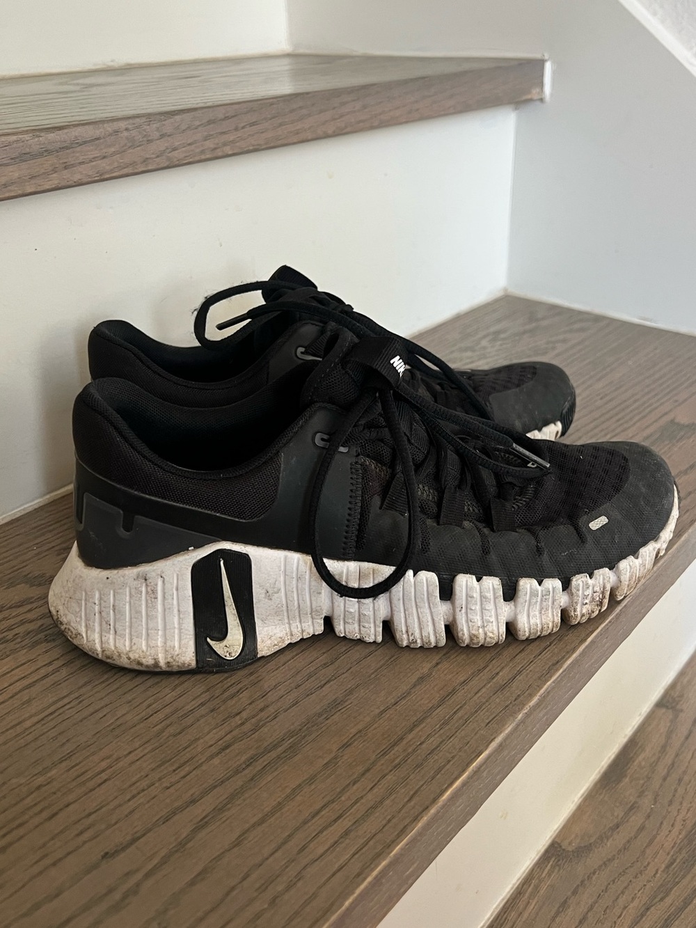 Nike Free Metcon 5 Workout Running Shoes Sneakers in Black / White Anthracite